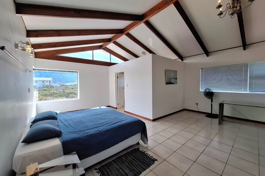 5 Bedroom Property for Sale in Bettys Bay Western Cape